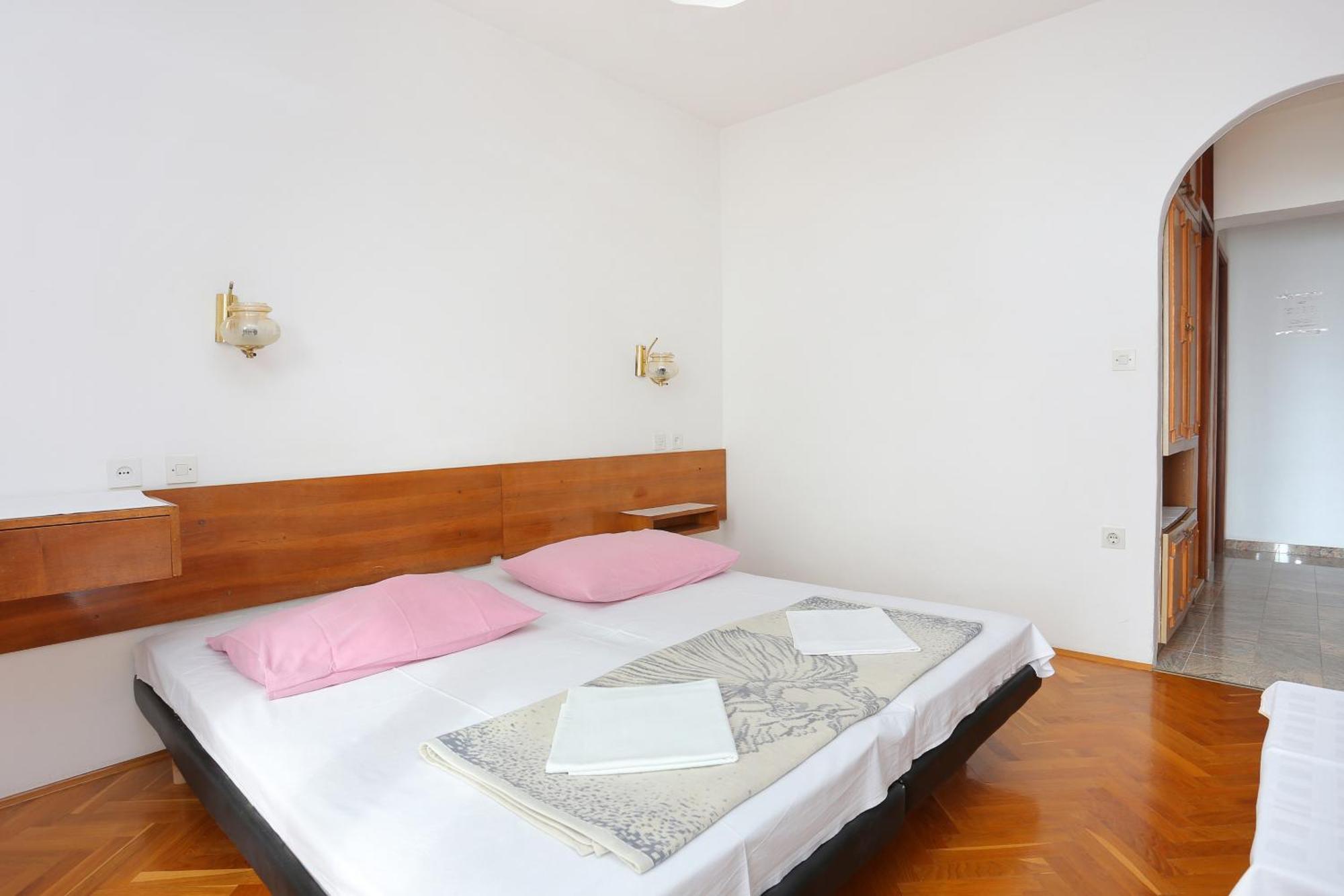 Rooms With A Parking Space Brela, Makarska - 17281 Pokoj fotografie